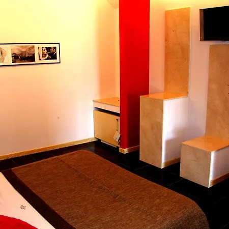 Hotel Tiro A Volo